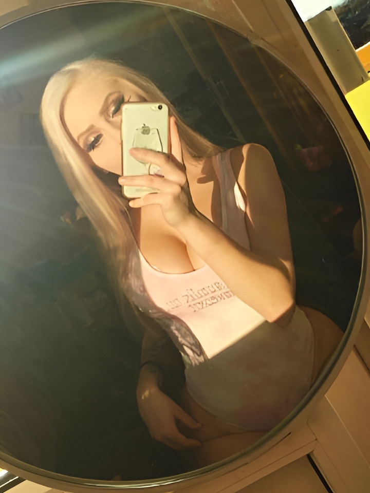 Анечка привлекальеная девушка из Зеленокумска цена от 5000 руб