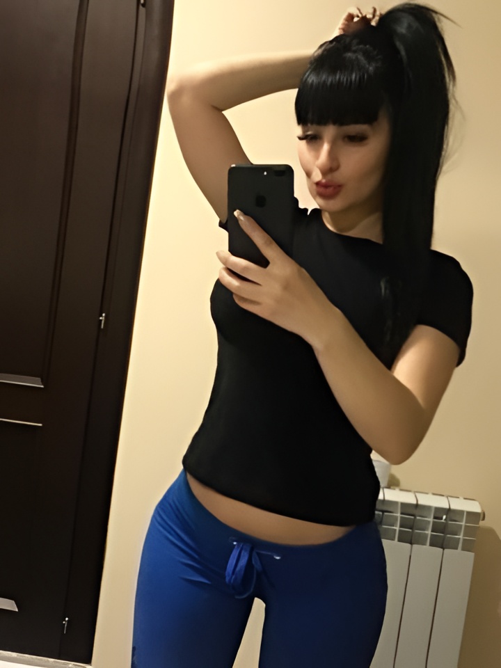 Милана привлекальеная девушка из Зеленокумска цена от 10000 руб