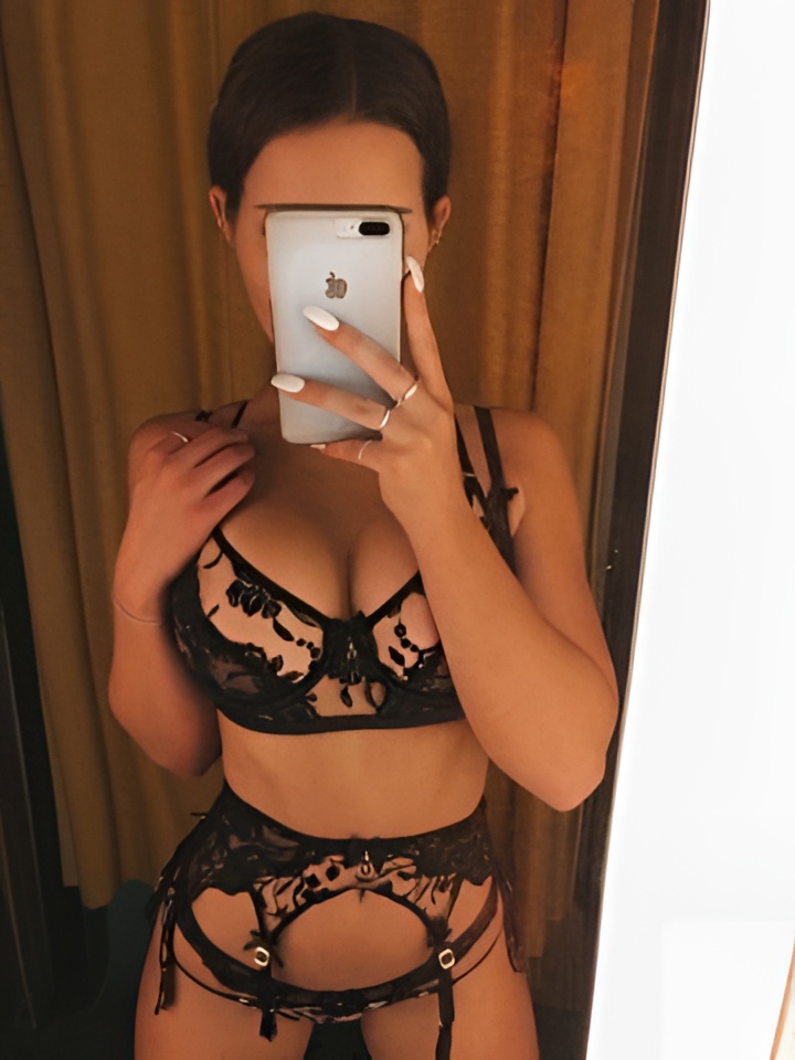 Сабина привлекальеная девушка из Зеленокумска цена от 3000 руб