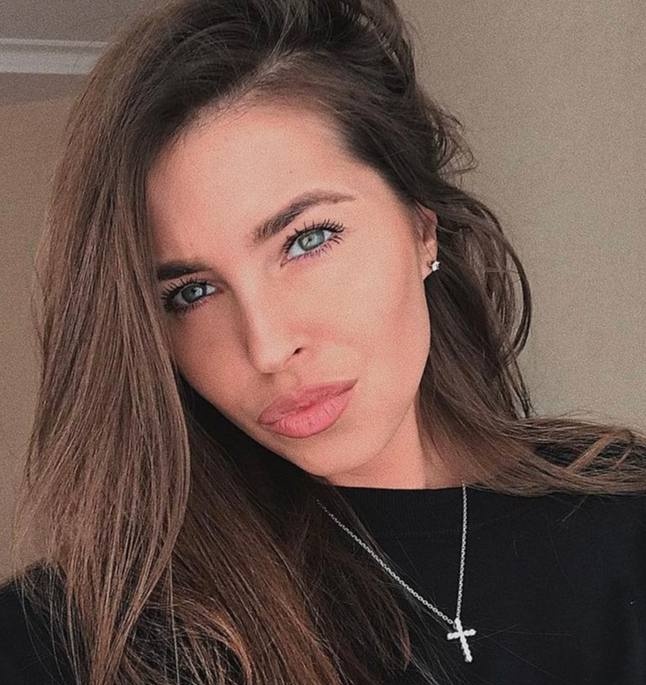 Ираида привлекальеная девушка из Зеленокумска цена от 6000 руб