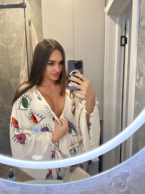 Людмила привлекательная девушка из Зеленокумска цена от 2000 руб