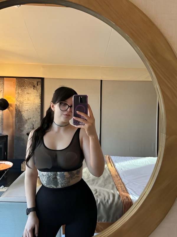 Наташа привлекательная девушка из Зеленокумска цена от 1500 руб