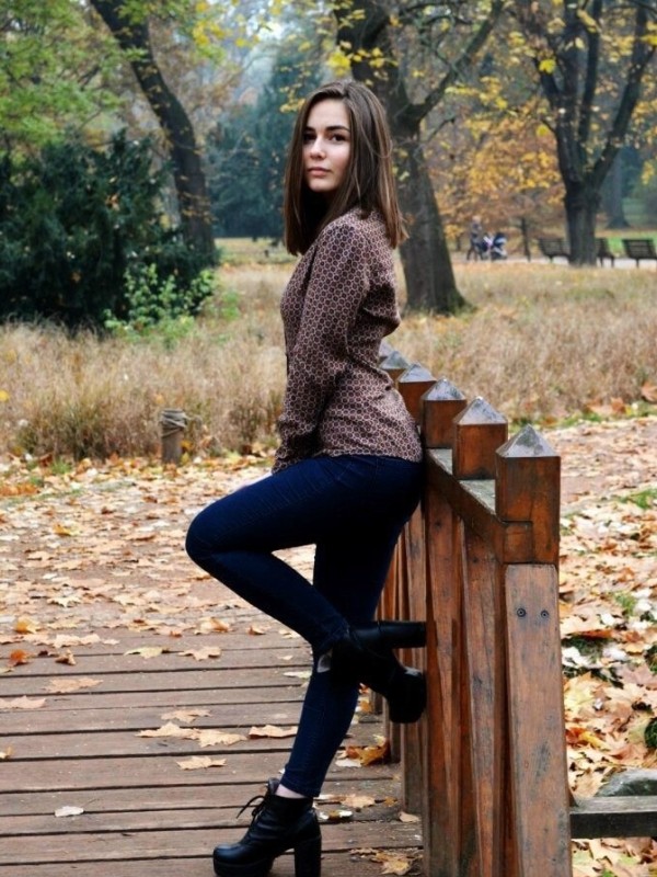 Карина привлекательная девушка из Зеленокумска цена от 3500 руб