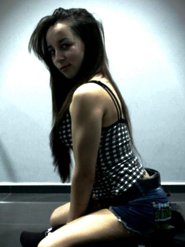 Арина привлекательная девушка из Зеленокумска цена от 3500 руб