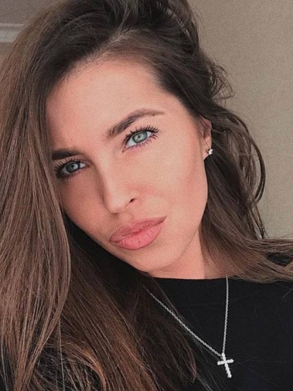 Ираида привлекательная девушка из Зеленокумска цена от 6000 руб