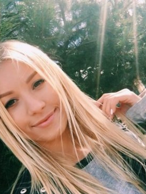 Тоня привлекательная девушка из Зеленокумска цена от 3000 руб