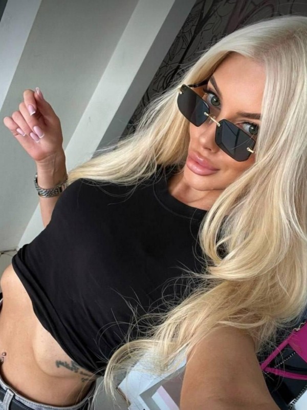 Инга привлекательная девушка из Зеленокумска цена от 7000 руб